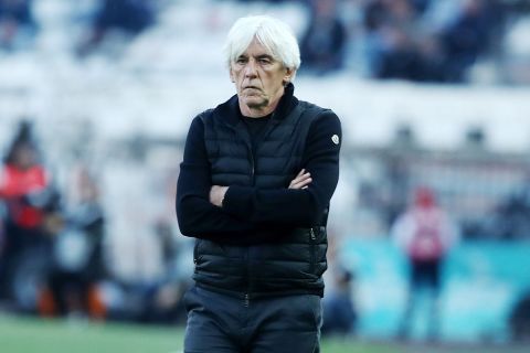 Ο προπονητής του Παναθηναϊκού, Ιβάν Γιοβάνοβιτς, σε στιγμιότυπο του παιχνιδιού με τον ΠΑΟΚ για τα playoffs της Stoiximan Super League 2022-2023 στο γήπεδο της Τούμπας | Κυριακή 23 Απριλίου 2023