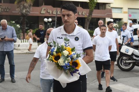 Ο Βλάνταν Ίβιτς στο σημείο που δολοφονήθηκε ο Άλκης Καμπανός | 10 Αυγούστου 2022