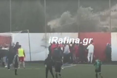 Γ' Εθνική: Επεισόδια στο ΑΕΡ Αφάντου - Θύελλα Ραφήνας, οπαδοί κυνήγησαν παίκτες