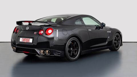 Ο Σεμπάστιαν Φέτελ πουλάει το συλλεκτικό του Nissan GT-R Black Edition