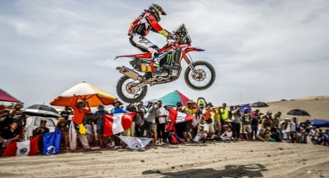 05 BARREDA BORT JOAN (ESP); HONDA; moto; bike; action during the Dakar 2018; Stage 1 Lima to Pisco; Peru; on january 6 - Photo Florent Gooden / DPPI