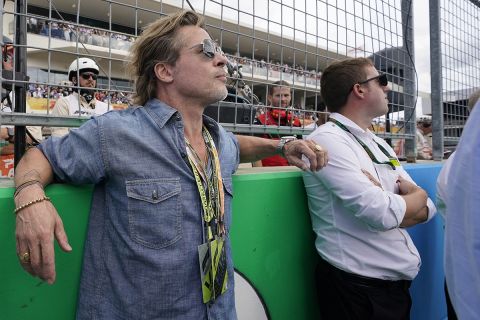 Ο Μπραντ Πιτ στα γυρίσματα της ταινίας της Formula 1