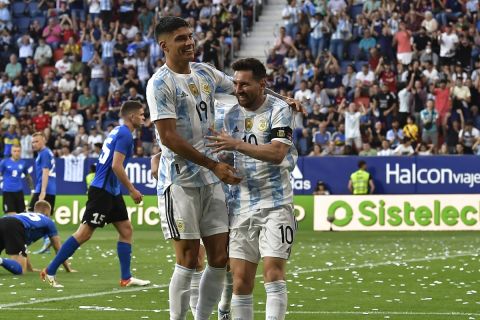 Ο Λιονέλ Μέσι πανηγυρίζει γκολ με τη φανέλα της Αργεντινής κόντρα στην Εσθονία | 5 Ιουνίου 2022