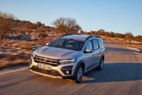 Οι τιμές του νέου, 7-θέσιου Crossover Dacia Jogger στην Ελλάδα