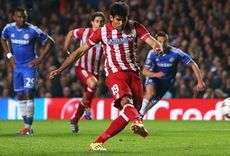 LONDON, ENGLAND - APRIL 30: Diego Costa of Club Atletico de Madrid scores from the penalty spot during the UEFA Champions League semi-final second leg match between Chelsea and Club Atletico de Madrid at Stamford Bridge on April 30, 2014 in London, England.  (Photo by Clive Rose/Getty Images)