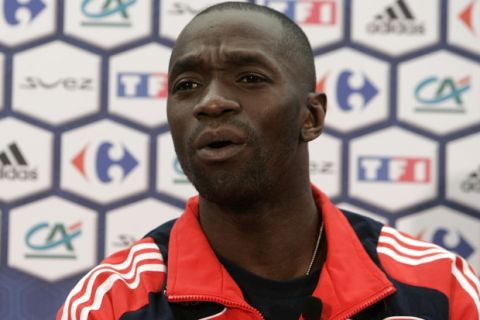 France's national soccer team midfielder Claude Makelele speaks to the media during a press conference in Chatel Saint-Denis, Switzerland , Friday June 6, 2008. France is in group C at the Euro 2008 European Soccer Championships in Austria and Switzerland. (AP Photo/Michel Euler)