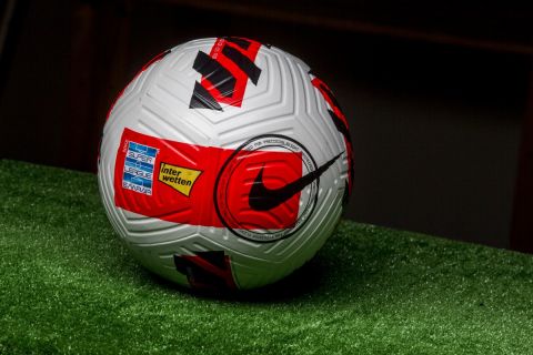 Super League Interwetten: Η μπάλα του νέου πρωταθλήματος