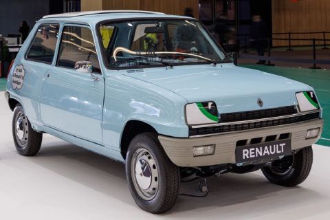 Renault 5: Η ιστορία του Pop Idol της αυτοκίνησης που ετοιμάζεται να επιστρέψει το 2024
