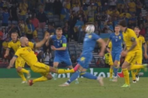 Euro 2020, Σουηδία - Ουκρανία: Αποβλήθηκε ο Ντάνιελσον μετά το πολύ σκληρό μαρκάρισμα στον Μπεσιέντιν  