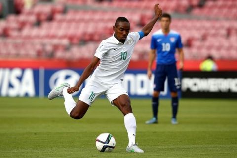 SANTIAGO, CHILE - OCTOBER 17:  Kelechi Nwakali of Nigeria runs with the ball during the FIFA U-17 Men's World Cup 2015 group A match between Nigeria and USA at Estadio Nacional de Chile on October 17, 2015 in Santiago, Chile.  (Photo by Martin Rose - FIFA/FIFA via Getty Images)