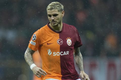 Galatasaray's Mauro Icardi during the Champions League group A soccer match between Galatasaray and Manchester United in Istanbul, Turkey, Wednesday, Nov. 29, 2023. (AP Photo/Francisco Seco)