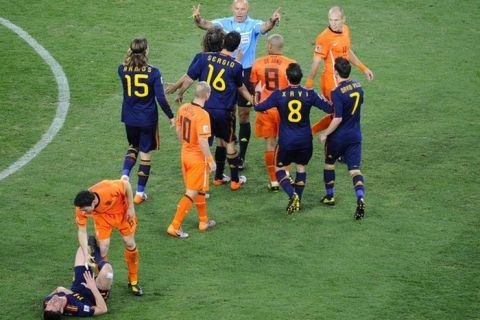 Η FIFA... κέρασε Ισπανία και Ολλανδία