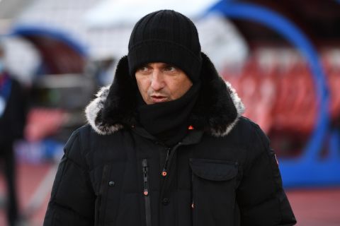 Ο Λουτσέσκου στη διάρκεια του αγώνα Βόλος - ΠΑΟΚ | 23 Ιανουαρίου 2022