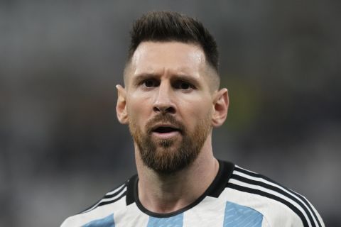 Ο Λιονέλ Μέσι της Αργεντινής σε στιγμιότυπο της αναμέτρησης με τη Γαλλία για τον τελικό του Παγκοσμίου Κυπέλλου 2022 στο "Λουσαΐλ Στέιντιουμ", Λουσαΐλ | Κυριακή 18 Δεκεμβρίου 2022
