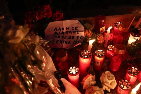 Πλήθος κόσμου στη σιωπηρή πορεία στη μνήμη του Άλκη Καμπανού | 1 Φεβρουαρίου 2023
