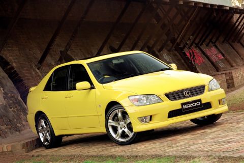 The Special Edition Lexus IS200 Yellow