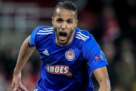 Ο Αραμπί πανηγυρίζει γκολ του απέναντι στην Άρσεναλ στο Έμιρεϊτς για τη φάση των 32 του Europa League της σεζόν 2019/2020.