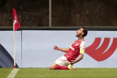Ο Ρικάρντο Όρτα της Μπράγκα πανηγυρίζει γκολ κόντρα στη Μίντιλαντ στο Europa League