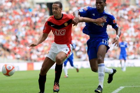 Rio Ferdinand of Manchester United holds off Didier Drogba of Chelsea
--------------------
Jed Leicester / BPI
FA Community Shield
Chelsea v Manchester United
09 August 2009
Jed Leicester +447967091226
Javier Garcia +447887794393
info@backpageimages.com
http://www.backpageimages.com