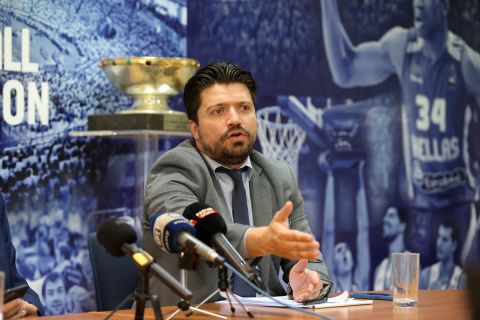 Ντίνος Σβερκούνος: "Ευκαιρία το προολυμπιακό για να μπει το μπάσκετ ξανά στις καρδιές των Ελλήνων"