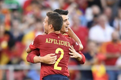Οι Μοράτα και Αθπιλικουέτα πανηγυρίζουν γκολ της Ισπανίας κόντρα στην Πορτογαλία στο Nations League | 2 Ιουνίου 2022