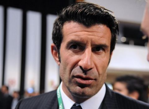 Αποσύρεται ο Φίγκο από τις εκλογές της FIFA!