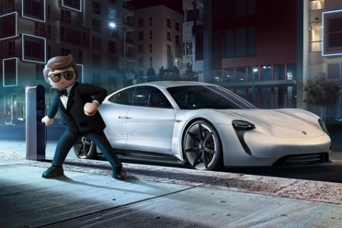 Η νέα ηλεκτρική Porsche παίζει με… Playmobil