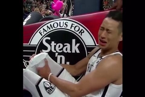 Συγκλόνισε ο Jeremy Lin την στιγμή του τραυματισμού του: "I'm done"