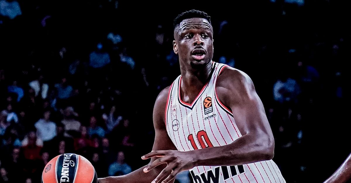 Olympiacos: Vale, who became a bogeyman and an innovator with his 31 points, the calmness of Williams-Goss, and the flexible attack of the “Red and Whites”
