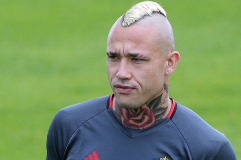 Belgium's Radja Nainggolan during a training session in Le Haillan near Bordeaux, southwestern France, Thursday, June 30,  2016. Belgium will face Wales in a Euro 2016 quarter final soccer match in Lille on Friday. (AP Photo/Thibaud Moritz)