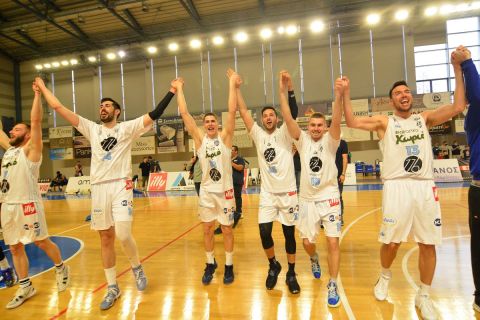 Οι πανηγυρισμοί της Καρδίτσας του Μπουρούση για την άνοδο στην Stoiximan Basket League