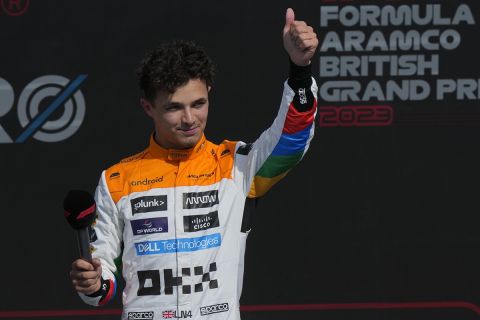 Ο οδηγός της McLaren, Λάντο Νόρις, κατά τη διάρκεια του βρετανικού Grand Prix | 8 Ιουλίου 2023