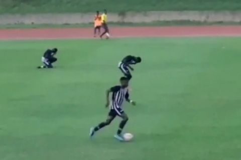 VIDEO: Αστραπή χτύπησε τέσσερις ποδοσφαιριστές στην Τζαμάικα