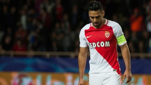 Monaco's Colombian forward Radamel Falcao reacts after missing a penalty kick during the UEFA Champions League group E football match AS Monaco and Tottenham Hotspur FC at the Louis II stadium in Monaco on November 22, 2016. / AFP / BERTRAND LANGLOIS        (Photo credit should read BERTRAND LANGLOIS/AFP/Getty Images)