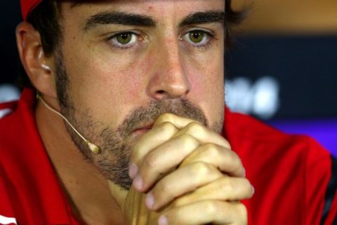 Αλόνσο: "Οι φήμες (για Φέτελ) βλάπτουν τη Ferrari"