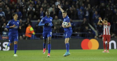 Leicester's Jamie Vardy, third left, celebrates scoring his side's first goal during the Champions League quarterfinal second leg soccer match between Leicester City and Atletico Madrid at King Power Stadium, Leicester, England, Tuesday, April 18, 2017. (AP Photo/Rui Vieira)