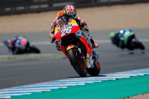 MotoGP rider Dani Pedrosa of Spain rides on his way to victory at the Spanish Motorcycle Grand Prix at the Jerez racetrack in Jerez de la Frontera, Spain, Sunday, May 7, 2017. (AP Photo/Miguel Morenatti)