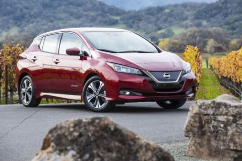 The all-new 2018 Nissan LEAF, the worlds best-selling electric vehicle, was named the 2018 World Green Car at the 2018 New York International Auto Show.