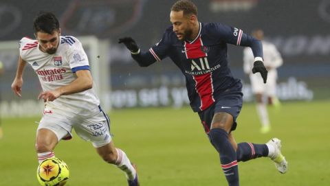 Ο Νεϊμάρ με τη φανέλα της Παρί σε ματς της Ligue 1 κόντρα στην Λιόν