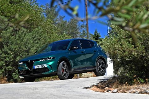 Δοκιμή Alfa Romeo Tonale 1.5T Hybrid 160 Auto: Οι 160 ίπποι υπόσχονται ακόμη πιο σπορ χαρακτήρα για το Ιταλικό SUV