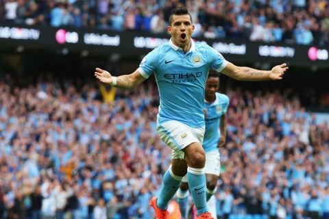 MANCHESTER, ENGLAND - AUGUST 16:  Sergio Aguero of Manchester City celebrates scoring the opening goal during the Barclays Premier League match between Manchester City and Chelsea at the Etihad Stadium on August 16, 2015 in Manchester, England.  (Photo by Alex Livesey/Getty Images)