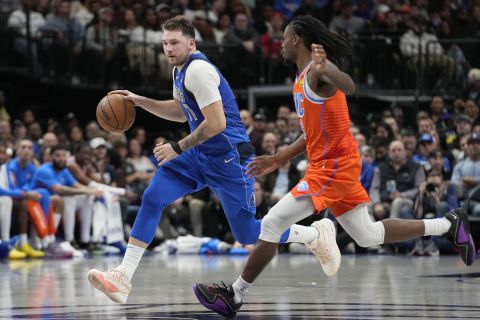 NBA: Ο Ντόντσιτς έκανε όργια, οι Μάβερικς έτρεξαν σερί 30-0 στην τέταρτη περίοδο, αλλά οι Θάντερ δεν λύγισαν