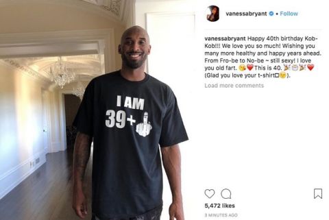 Το δώρο που πήρε ο Kobe Bryant για τα γενέθλιά του είχε το... μεσαίο δάχτυλο