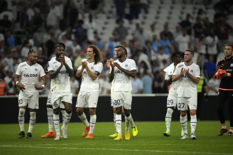 Οι παίκτες της Μαρσέιγ πανηγυρίζουν τη νίκη κόντρα στην Κλερμόν για τη Ligue 1 2022-2023 στο "Βελοντρόμ", Μασσαλία | Τετάρτη 31 Αυγούστου 2022