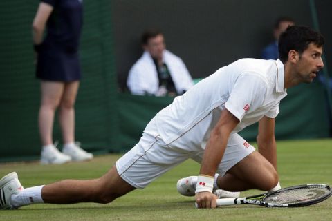 Πρόωρος αποκλεισμός από το Wimbledon για Τζόκοβιτς