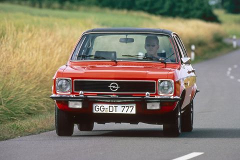 Classic Car Opel Ascona A: Ξέρατε ότι κέρδισε την πρώτη νίκη της Opel στο WRC, στο Ράλι Ακρόπολις το 1975;