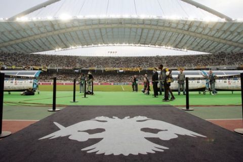 Η UEFA "απειλεί" την ΑΕΚ