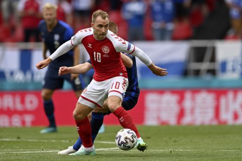 Ο Κρίστιαν Έρικσεν με τη φανέλα της Δανίας στην πρεμιέρα του Euro 2020 απέναντι στην Φινλανδία | 12 Ιουνίου 2021