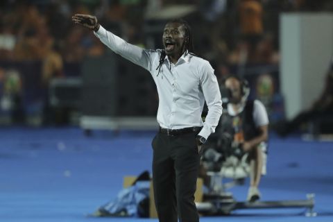 Ο ομοσπονδιακός προπονητής της Σενεγάλης, Αλιού Σισέ 