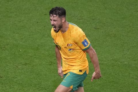 Ο Μάθιου Λέκι της Αυστραλίας πανηγυρίζει γκολ που σημείωσε κόντρα στη Δανία για τη φάση των ομίλων του Παγκοσμίου Κυπέλλου 2022 στο "Αλ Τζανούμπ", Αλ Γουάκρα | Τετάρτη 30 Νοεμβρίου 2022